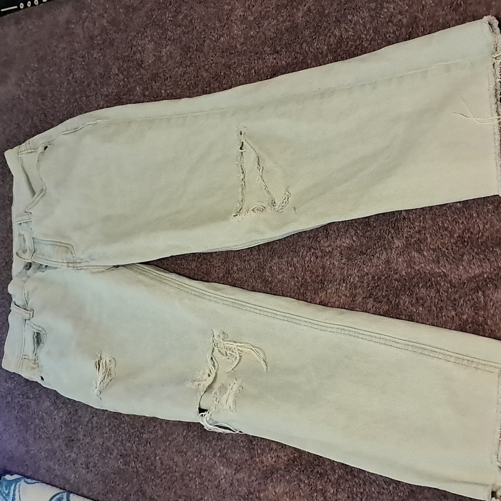 Distressed Jean's bundle. - Picture 4 of 5